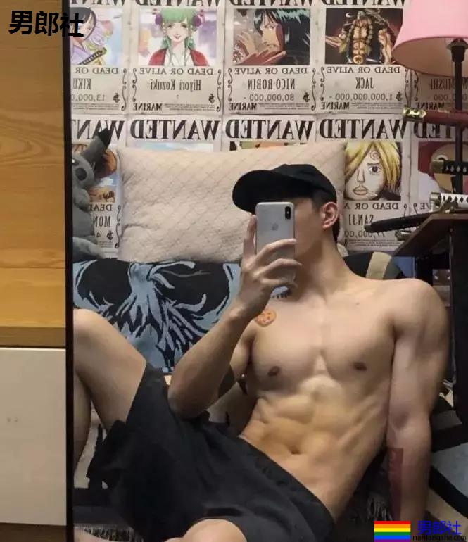 小哥哥的腹肌，好好看~~ - 51虹马