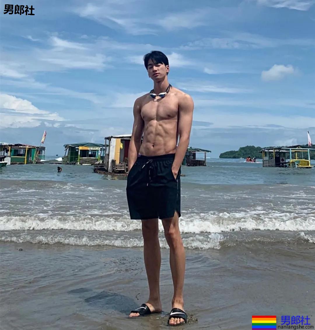 2枚体院男孩，你选谁？-51虹马