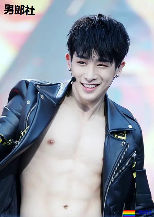 痞坏白嫩小奶狗黑料和腹肌一样多！退队后复出，腱子肉身材让人窒息!-51虹马