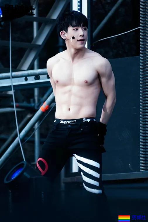 痞坏白嫩小奶狗黑料和腹肌一样多!退队后复出,腱子肉身材让人窒息! - 51虹马 痞坏白嫩小奶狗黑料和腹肌一样多!退队后复出,腱子肉身材让人窒息! - 51虹马