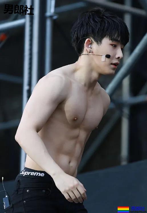 痞坏白嫩小奶狗黑料和腹肌一样多!退队后复出,腱子肉身材让人窒息! - 51虹马 痞坏白嫩小奶狗黑料和腹肌一样多!退队后复出,腱子肉身材让人窒息! - 51虹马