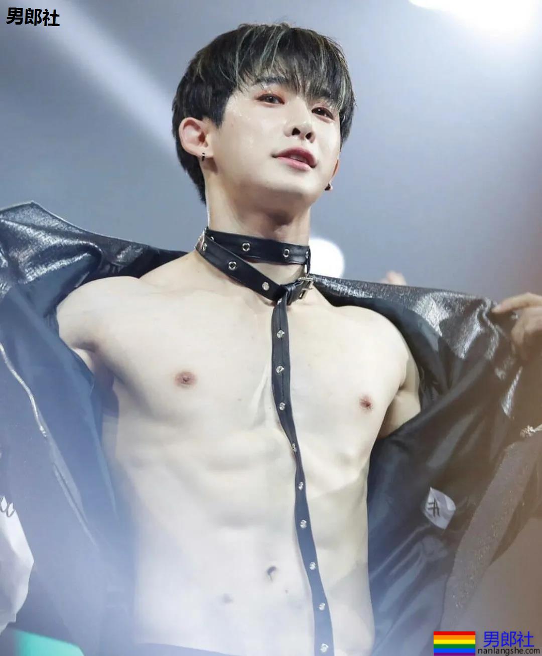 痞坏白嫩小奶狗黑料和腹肌一样多!退队后复出,腱子肉身材让人窒息! - 51虹马 痞坏白嫩小奶狗黑料和腹肌一样多!退队后复出,腱子肉身材让人窒息! - 51虹马