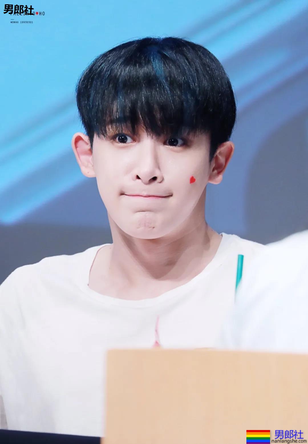 痞坏白嫩小奶狗黑料和腹肌一样多!退队后复出,腱子肉身材让人窒息! - 51虹马 痞坏白嫩小奶狗黑料和腹肌一样多!退队后复出,腱子肉身材让人窒息! - 51虹马