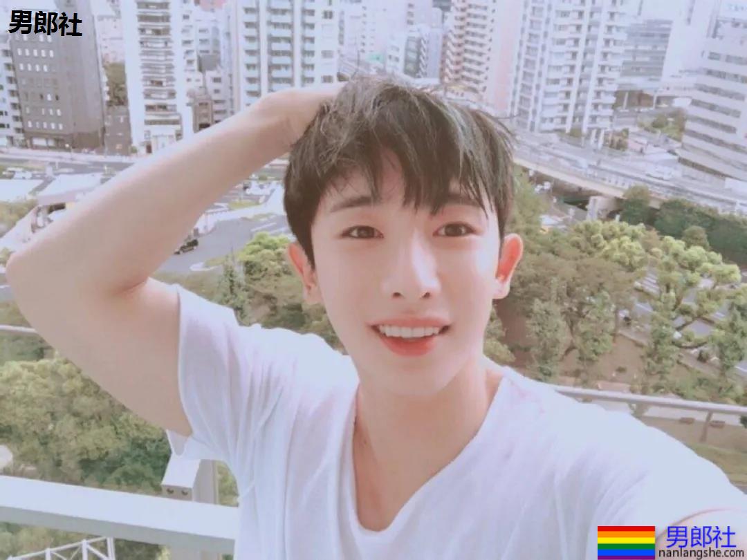 痞坏白嫩小奶狗黑料和腹肌一样多!退队后复出,腱子肉身材让人窒息! - 51虹马 痞坏白嫩小奶狗黑料和腹肌一样多!退队后复出,腱子肉身材让人窒息! - 51虹马