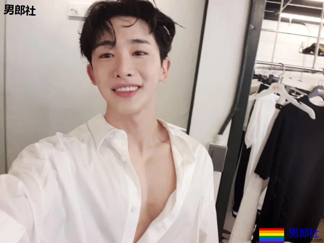 痞坏白嫩小奶狗黑料和腹肌一样多!退队后复出,腱子肉身材让人窒息! - 51虹马 痞坏白嫩小奶狗黑料和腹肌一样多!退队后复出,腱子肉身材让人窒息! - 51虹马