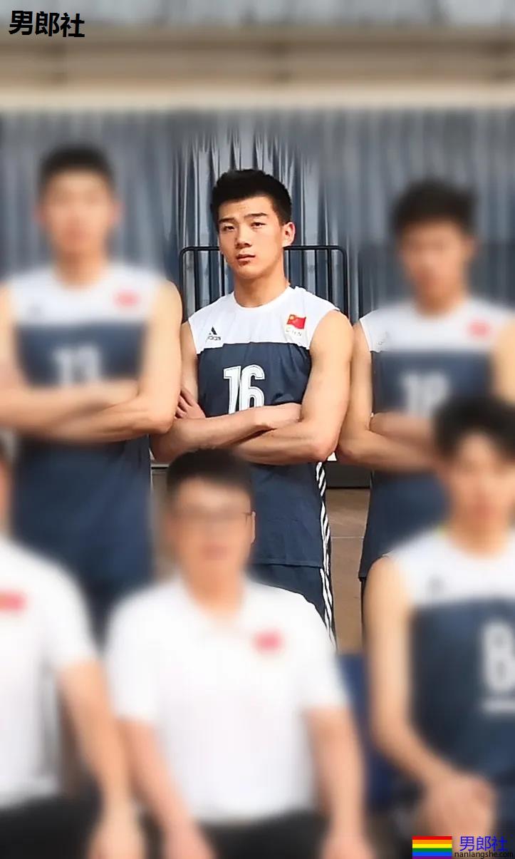 00后男排运动员火了!195大长腿的山东小哥,果然不错! - 51虹马 00后男排运动员火了!195大长腿的山东小哥,果然不错! - 51虹马