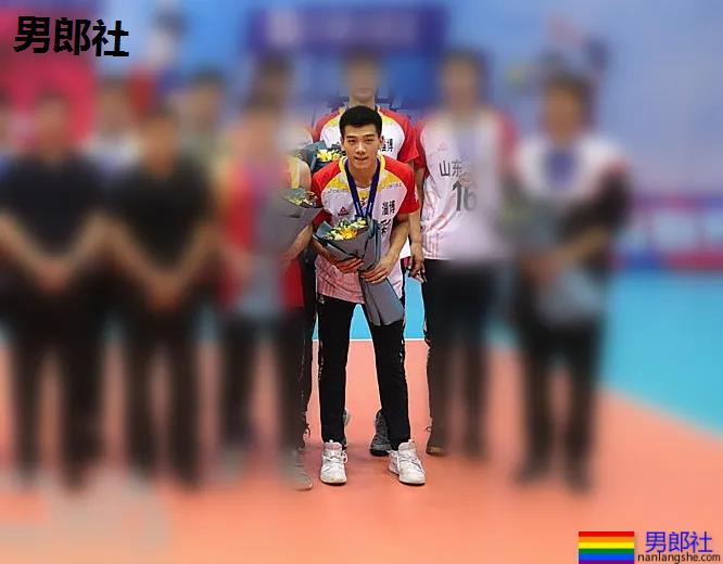 00后男排运动员火了!195大长腿的山东小哥,果然不错! - 51虹马 00后男排运动员火了!195大长腿的山东小哥,果然不错! - 51虹马