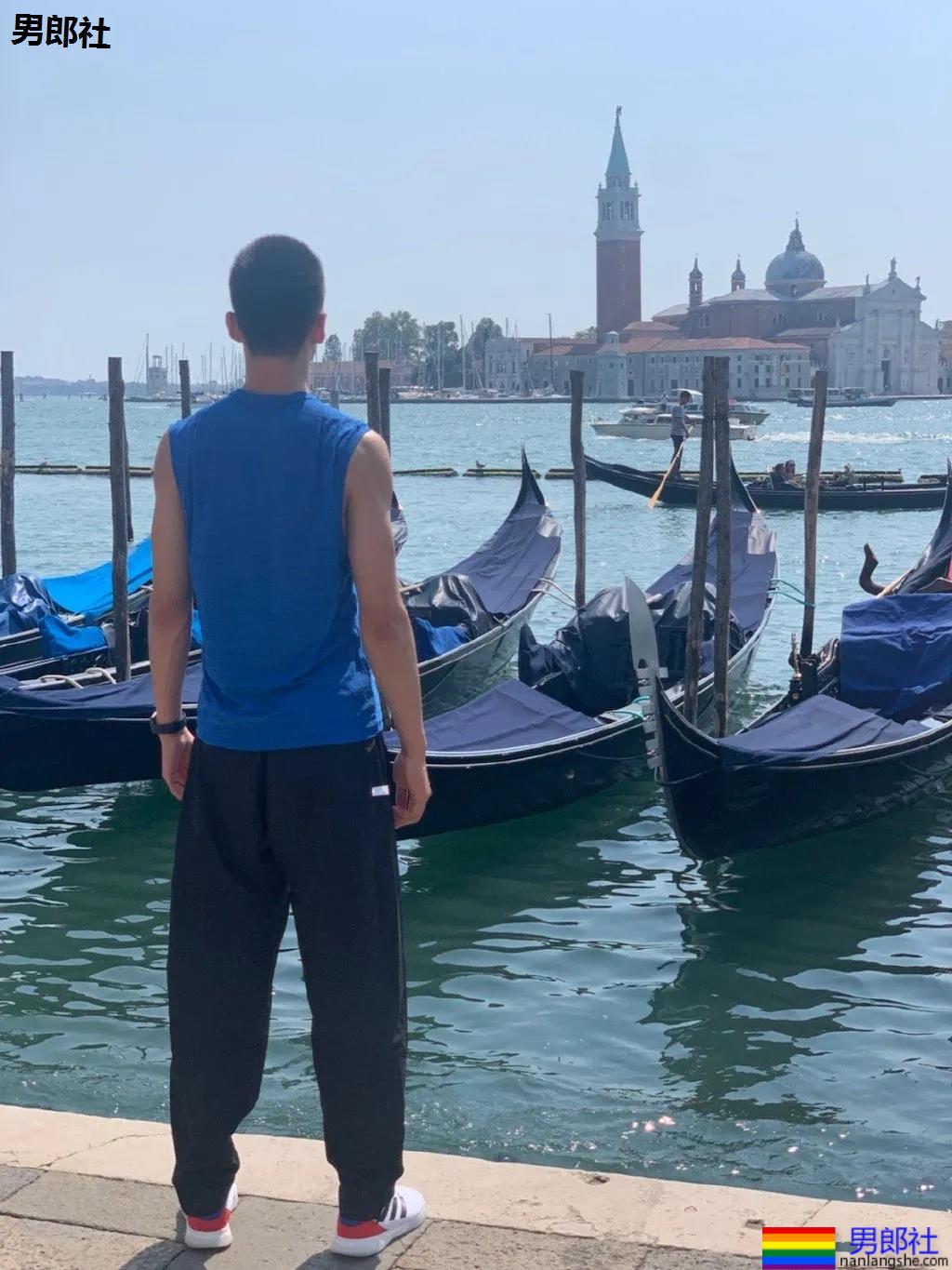 00后男排运动员火了!195大长腿的山东小哥,果然不错! - 51虹马 00后男排运动员火了!195大长腿的山东小哥,果然不错! - 51虹马