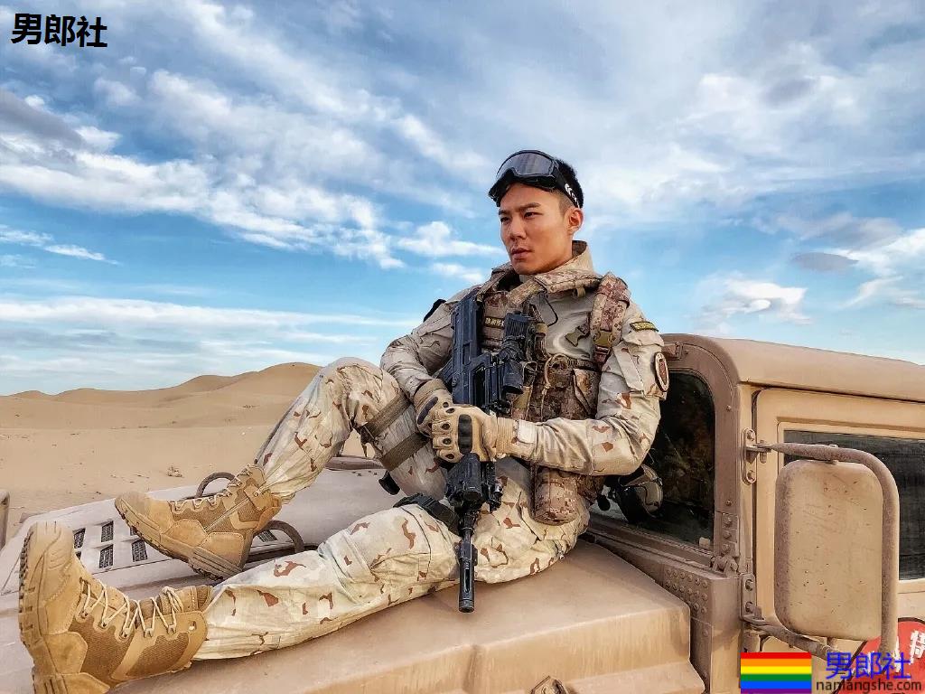 身材不输彭于晏！长腿腱子肉身材，又A又Man! - 51虹马