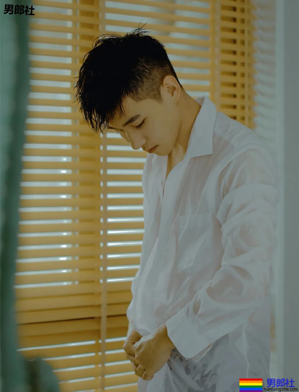 无公害白嫩小奶狗舞蹈老师,忍不住想揉腻他的脸! - 51虹马 无公害白嫩小奶狗舞蹈老师,忍不住想揉腻他的脸! - 51虹马