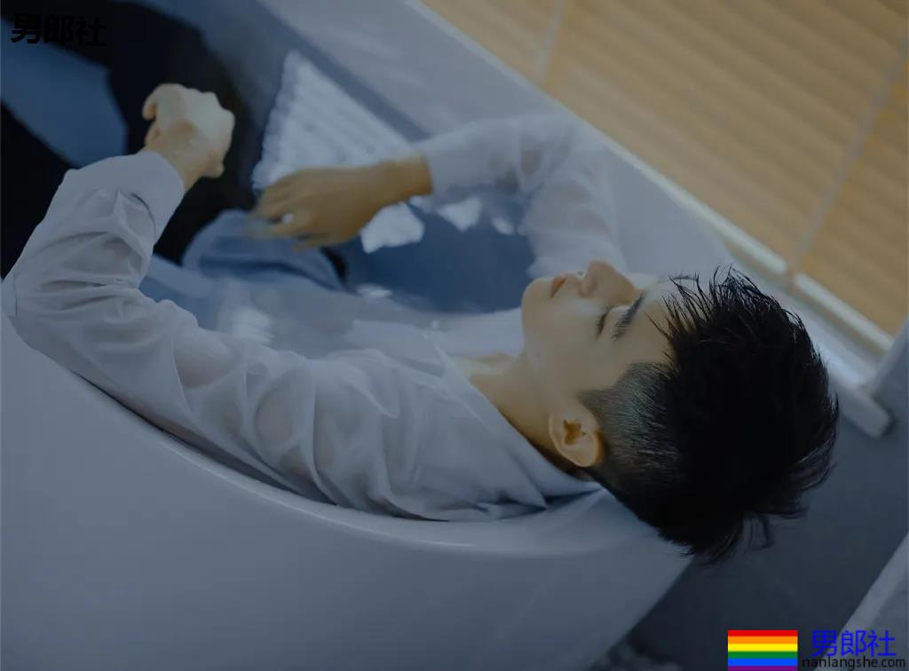 无公害白嫩小奶狗舞蹈老师,忍不住想揉腻他的脸! - 51虹马 无公害白嫩小奶狗舞蹈老师,忍不住想揉腻他的脸! - 51虹马