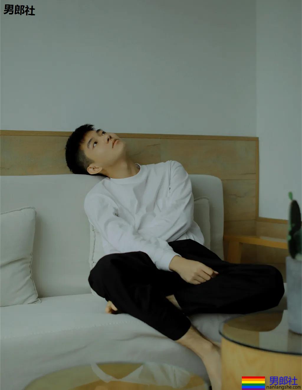 无公害白嫩小奶狗舞蹈老师,忍不住想揉腻他的脸! - 51虹马 无公害白嫩小奶狗舞蹈老师,忍不住想揉腻他的脸! - 51虹马