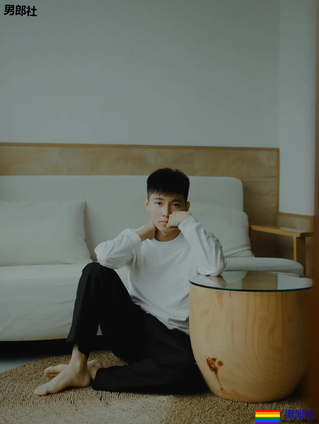 无公害白嫩小奶狗舞蹈老师,忍不住想揉腻他的脸! - 51虹马 无公害白嫩小奶狗舞蹈老师,忍不住想揉腻他的脸! - 51虹马