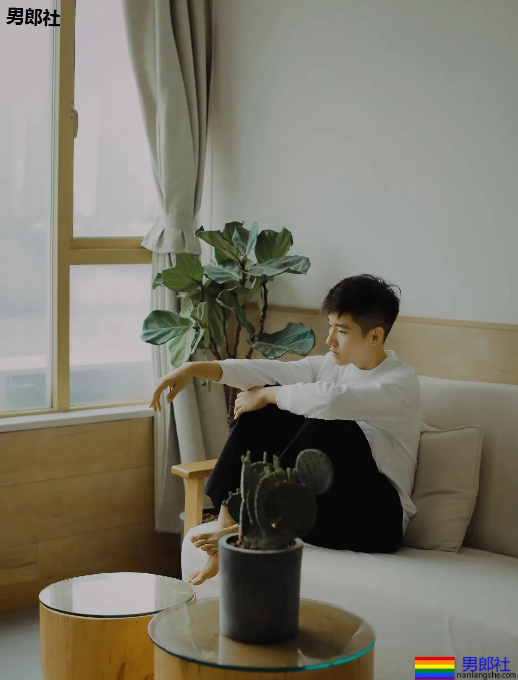 无公害白嫩小奶狗舞蹈老师,忍不住想揉腻他的脸! - 51虹马 无公害白嫩小奶狗舞蹈老师,忍不住想揉腻他的脸! - 51虹马