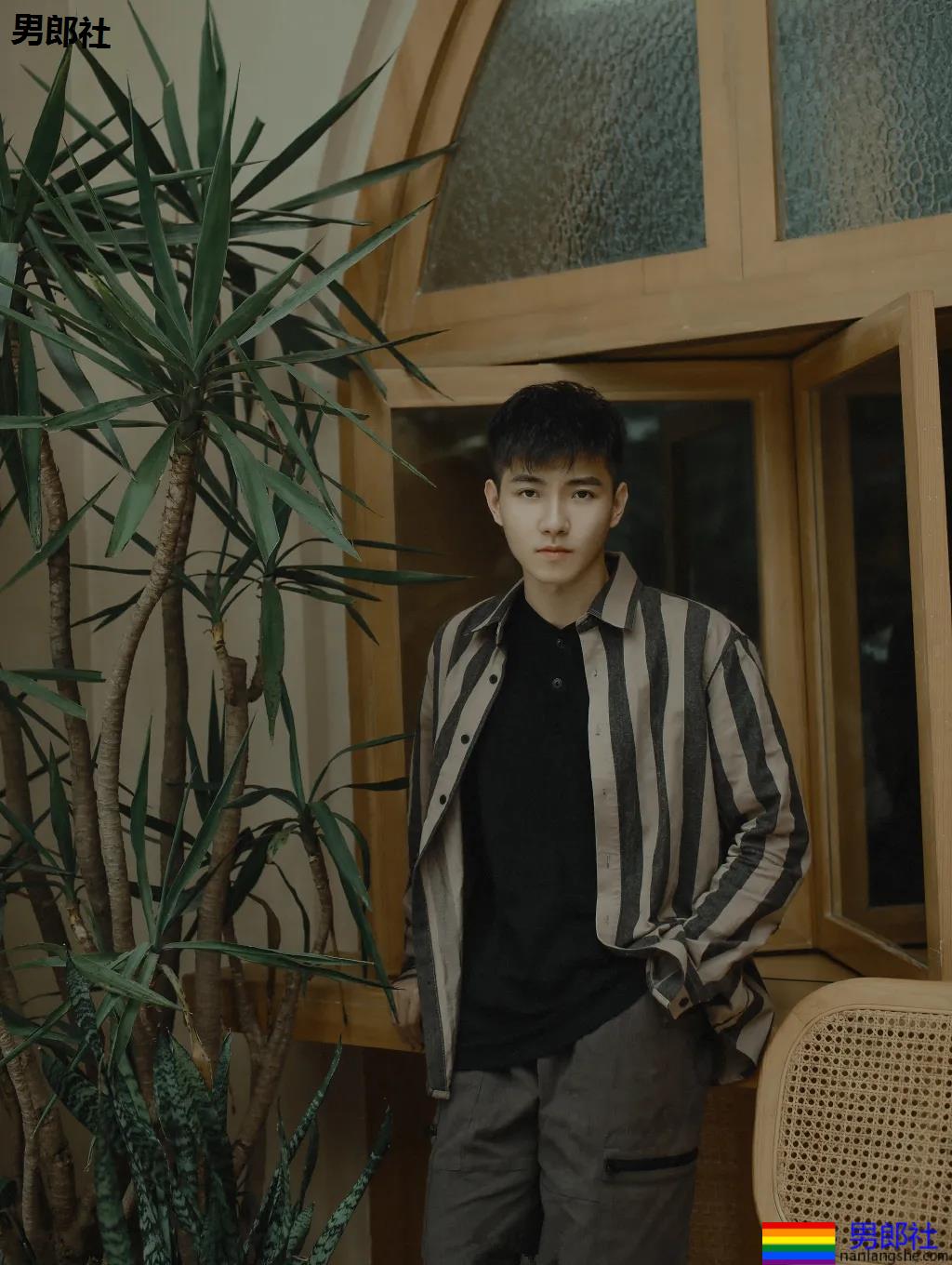 无公害白嫩小奶狗舞蹈老师,忍不住想揉腻他的脸! - 51虹马 无公害白嫩小奶狗舞蹈老师,忍不住想揉腻他的脸! - 51虹马