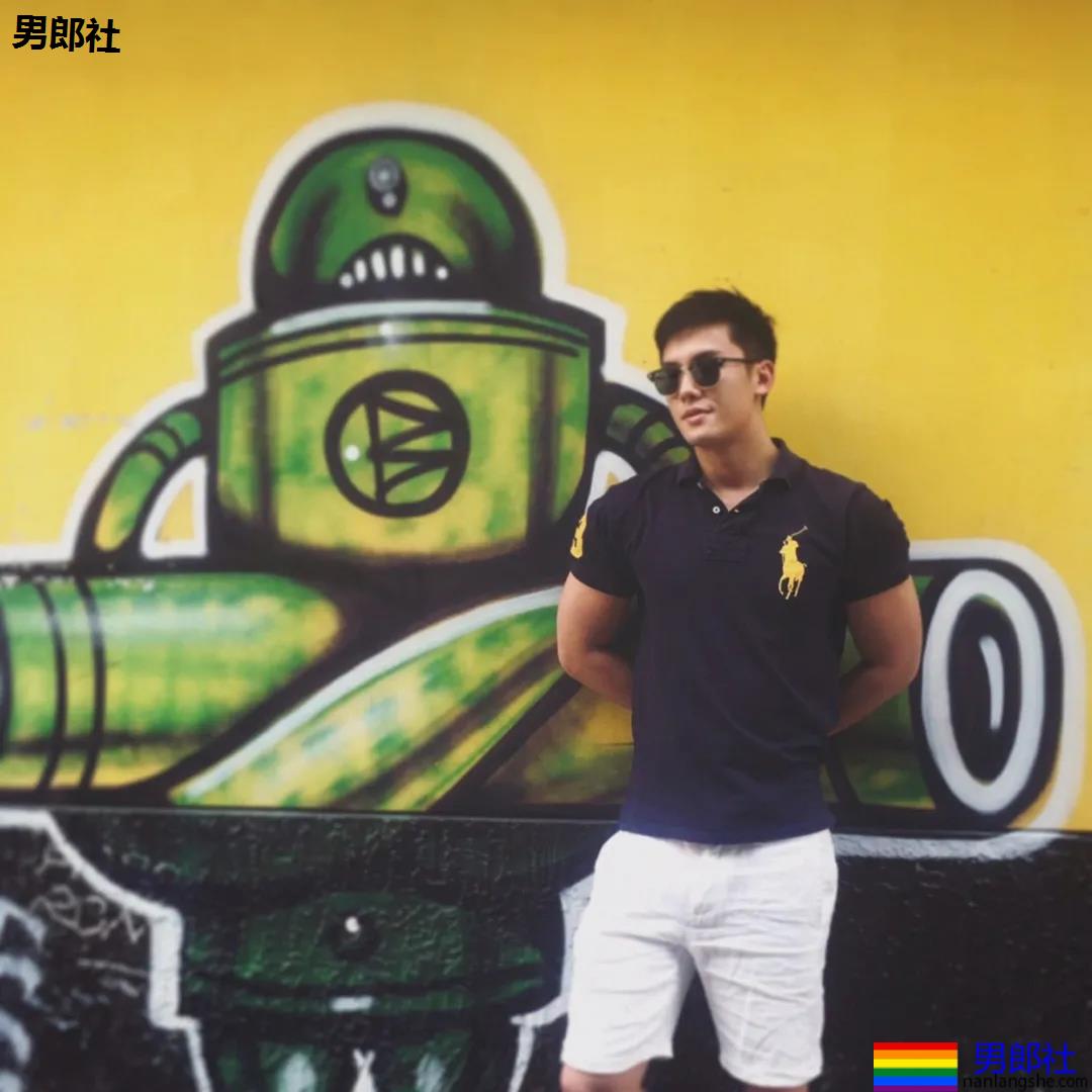 188高壮飞行员上相亲节目，疑因黑历史被除名！网友:太辣眼！ - 51虹马