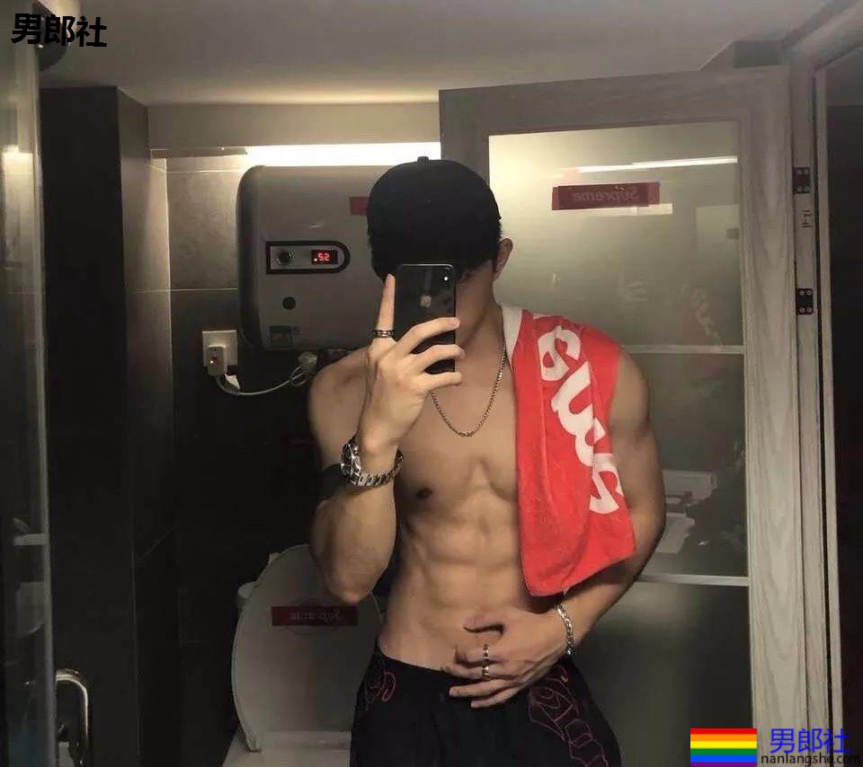 如今00后的腹肌都这么好了！你敢相信吗？ - 51虹马