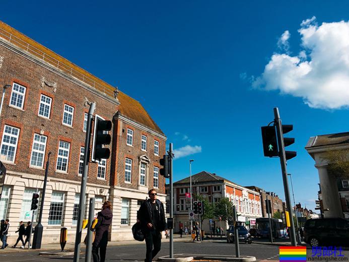 我来自杜拜，最别具意义的朋友 - 51虹马