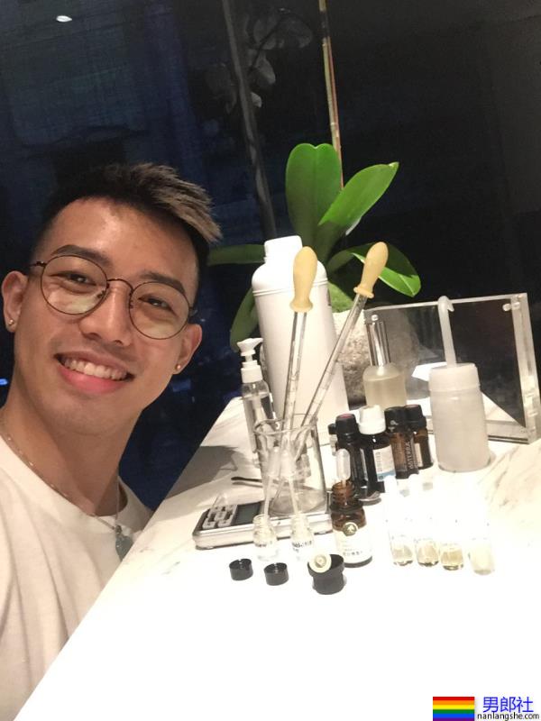 男按摩师系列:Gay Spa对我来说不是一份职业,而是事业-Colin - 51虹马 男按摩师系列:Gay Spa对我来说不是一份职业,而是事业-Colin - 51虹马