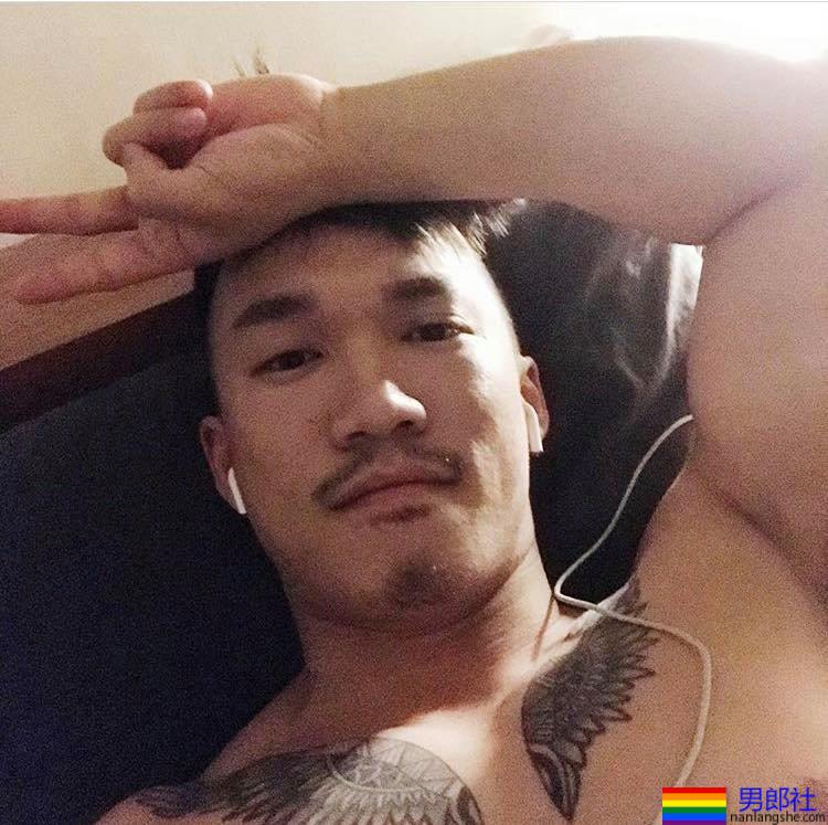 男按摩师系列:我不能当你的男友,但是可以填补你的寂寞-艾威廉 - 51虹马 男按摩师系列:我不能当你的男友,但是可以填补你的寂寞-艾威廉 - 51虹马