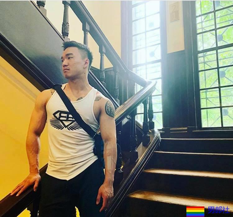 男按摩师系列:我不能当你的男友,但是可以填补你的寂寞-艾威廉 - 51虹马 男按摩师系列:我不能当你的男友,但是可以填补你的寂寞-艾威廉 - 51虹马