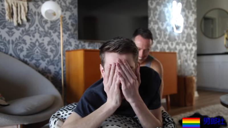 G片演员在YouTube上初体验前列腺按摩 被称讚「你好紧喔」直接笑场 - 51虹马 G片演员在YouTube上初体验前列腺按摩 被称讚「你好紧喔」直接笑场 - 51虹马