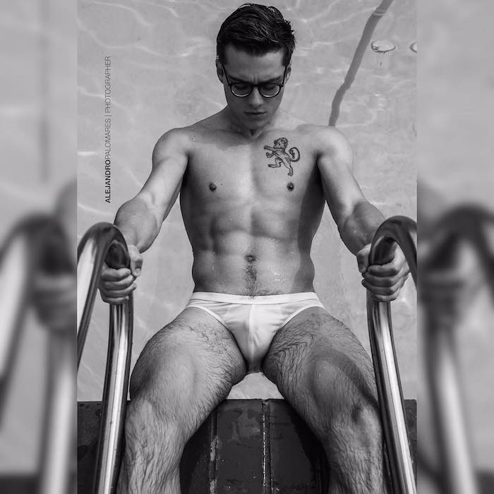 钙片双性恋演员Blake Mitchell坦言，比起跟女生拍，更爱拍钙片！ - 51虹马