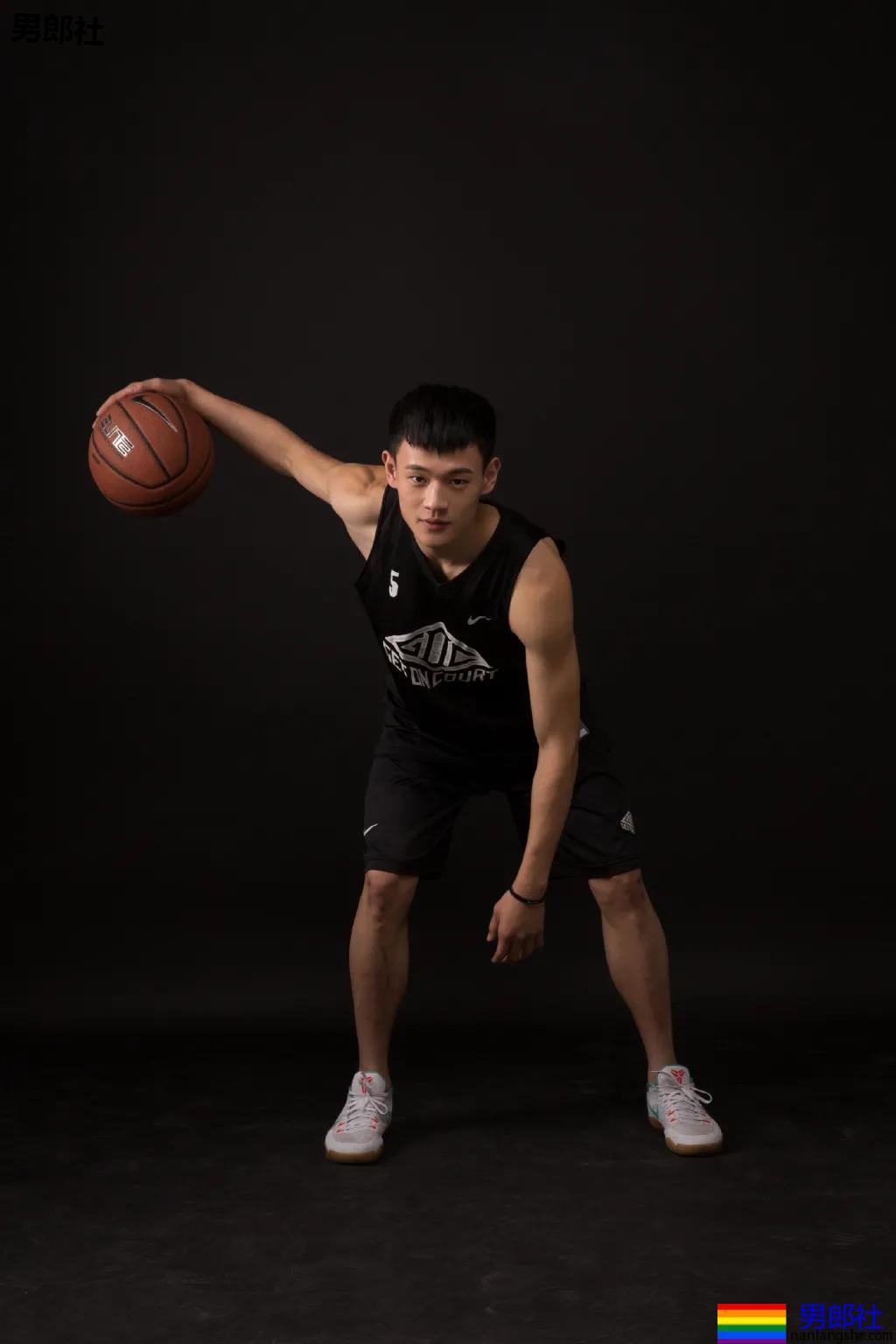 188CM郑州大学体育生校草,高帅大长腿“当家花旦”超有料! - 51虹马 188CM郑州大学体育生校草,高帅大长腿“当家花旦”超有料! - 51虹马