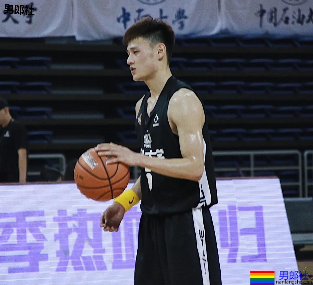 188CM郑州大学体育生校草,高帅大长腿“当家花旦”超有料! - 51虹马 188CM郑州大学体育生校草,高帅大长腿“当家花旦”超有料! - 51虹马