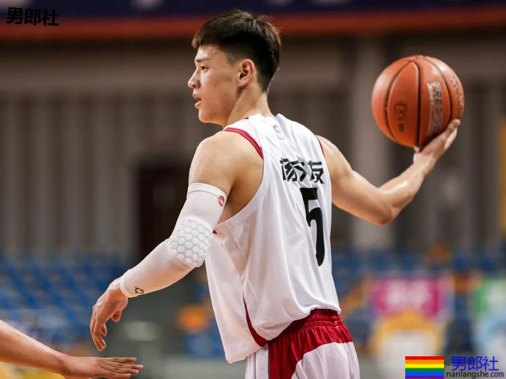 188CM郑州大学体育生校草,高帅大长腿“当家花旦”超有料! - 51虹马 188CM郑州大学体育生校草,高帅大长腿“当家花旦”超有料! - 51虹马