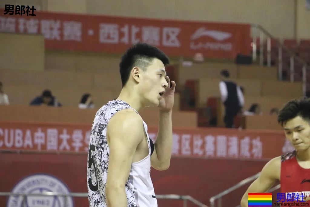 188CM郑州大学体育生校草,高帅大长腿“当家花旦”超有料! - 51虹马 188CM郑州大学体育生校草,高帅大长腿“当家花旦”超有料! - 51虹马