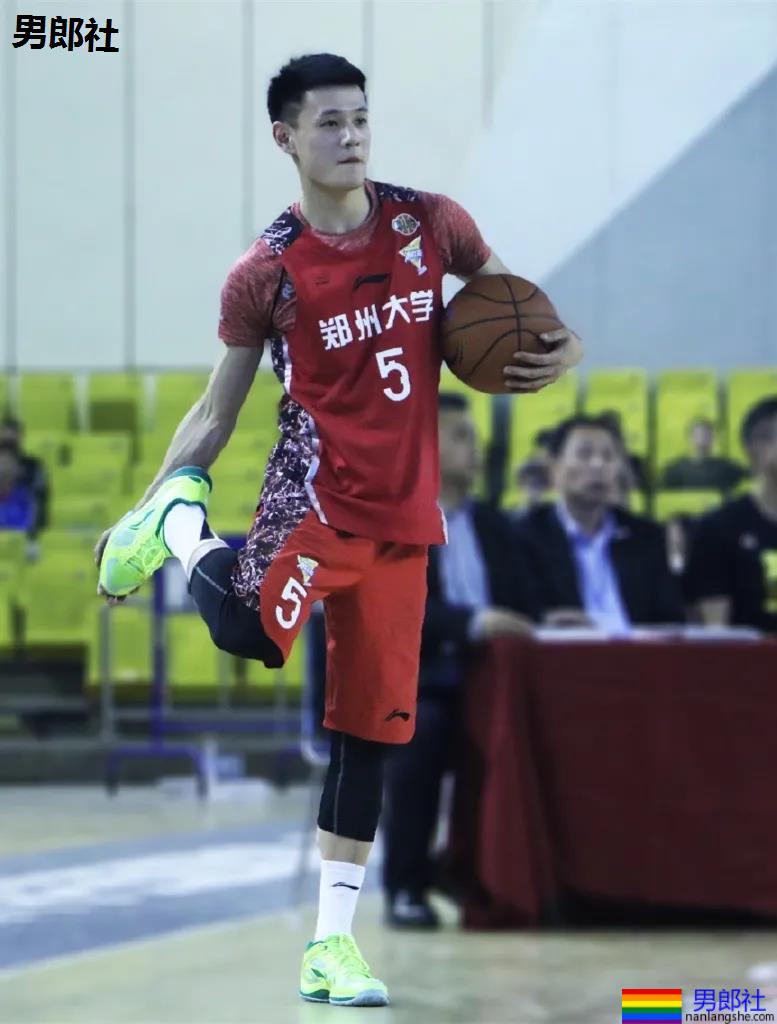 188CM郑州大学体育生校草,高帅大长腿“当家花旦”超有料! - 51虹马 188CM郑州大学体育生校草,高帅大长腿“当家花旦”超有料! - 51虹马