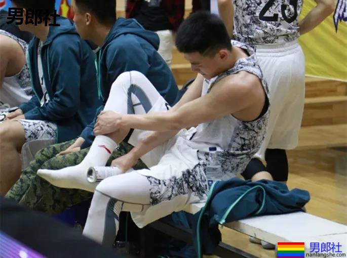 188CM郑州大学体育生校草,高帅大长腿“当家花旦”超有料! - 51虹马 188CM郑州大学体育生校草,高帅大长腿“当家花旦”超有料! - 51虹马