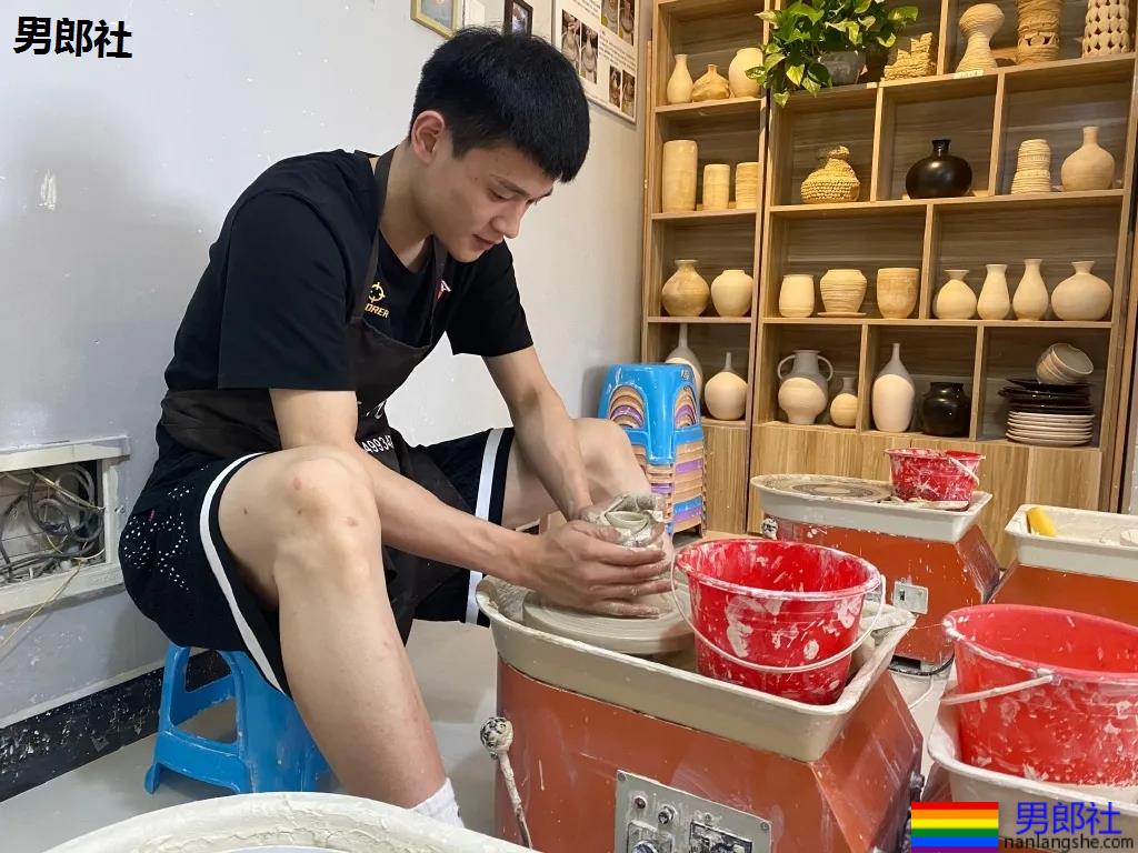 188CM郑州大学体育生校草,高帅大长腿“当家花旦”超有料! - 51虹马 188CM郑州大学体育生校草,高帅大长腿“当家花旦”超有料! - 51虹马