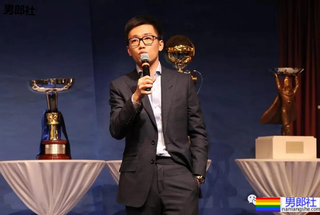 张康阳最新正装照一览,网友:这辈子都得不到的男人! - 51虹马 张康阳最新正装照一览,网友:这辈子都得不到的男人! - 51虹马