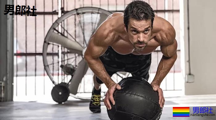 伏地挺身还有哪些可能？进阶六招让你胸肌再进化！-51虹马