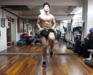 寸头腱子肉私教走红,让我康康有谁想报课? - 51虹马 寸头腱子肉私教走红,让我康康有谁想报课? - 51虹马