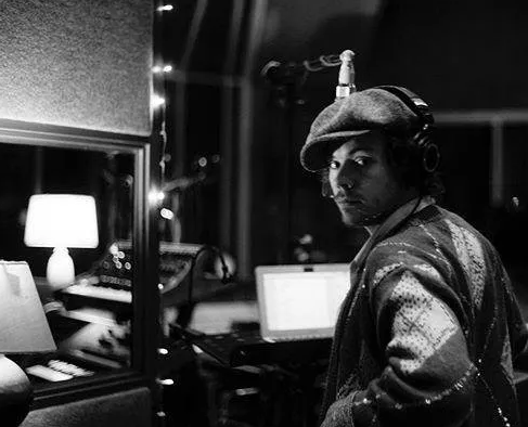 Harry Styles将出演同志小说改编电影《My Policeman》 - 51虹马 Harry Styles将出演同志小说改编电影《My Policeman》 - 51虹马