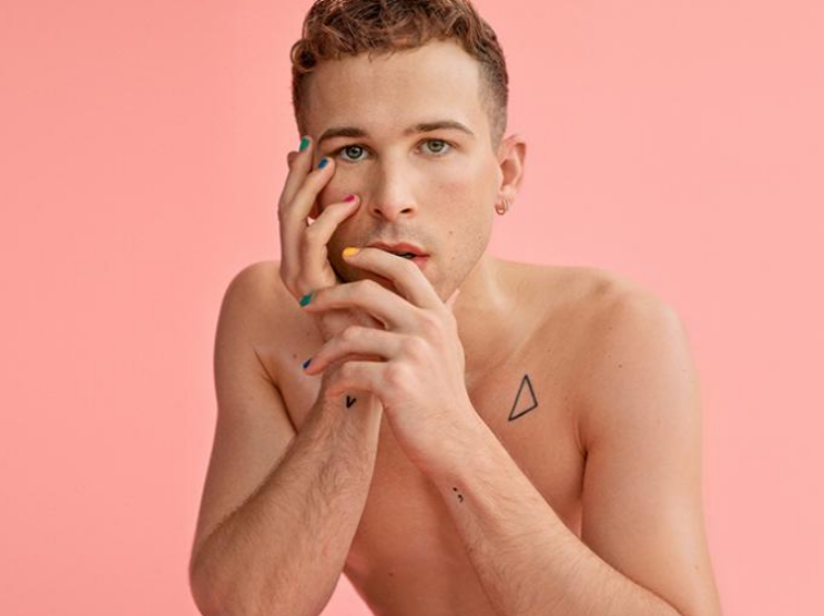 网友高潮无数!Netflix演员po出男爱亲吻照 超友谊让人好羡慕 - 51虹马 网友高潮无数!Netflix演员po出男爱亲吻照 超友谊让人好羡慕 - 51虹马