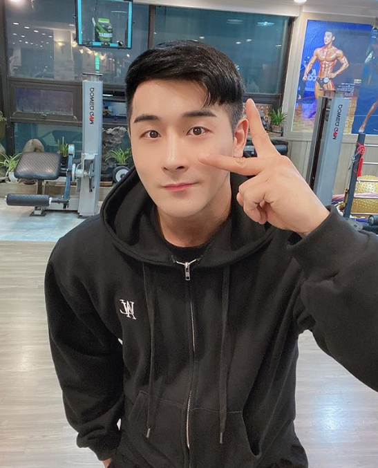 韩国肌肉欧巴又帅又肌萌身材惹人爱：이재교 - 51虹马