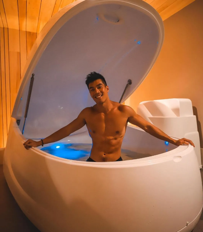 为什么名媛网红们现在都喜欢美黑?-51虹马