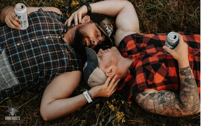 网PO直男兄弟情超有爱,未知一桩美事引发正反两派网友各自表述 - 51虹马 网PO直男兄弟情超有爱,未知一桩美事引发正反两派网友各自表述 - 51虹马