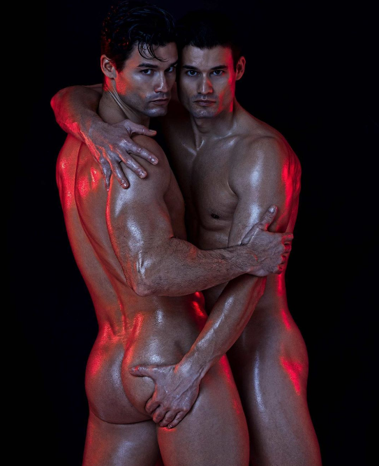 NSFW淫水四溅！西班牙火辣巨根双胞胎时尚男模 撕裂伦理边界的兄弟之爱-51虹马