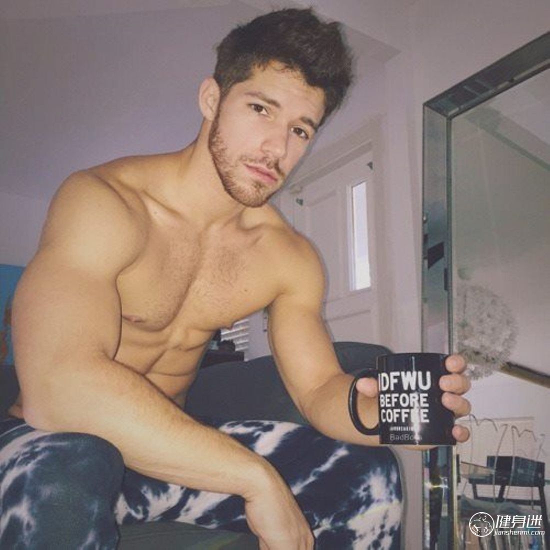 交友APP上没人理？三不三要教你拍出完美个人照 - 51虹马