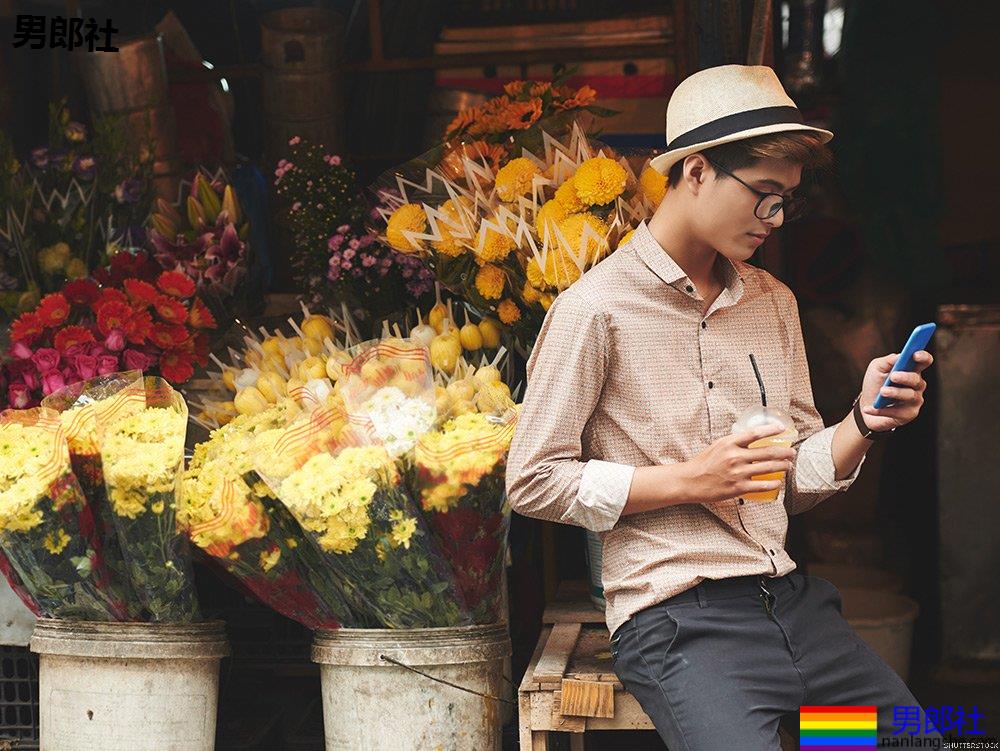 直男、出柜、去Gay Bar,男同志在大学裡可能会碰到的13件事! - 51虹马 直男、出柜、去Gay Bar,男同志在大学裡可能会碰到的13件事! - 51虹马