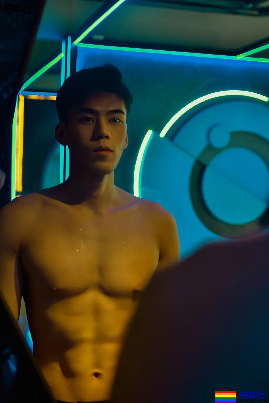 "川音霍建华"肌肉写真刷屏票圈！超帅高鼻梁长腿小狼狗，谁又可了？ - 51虹马