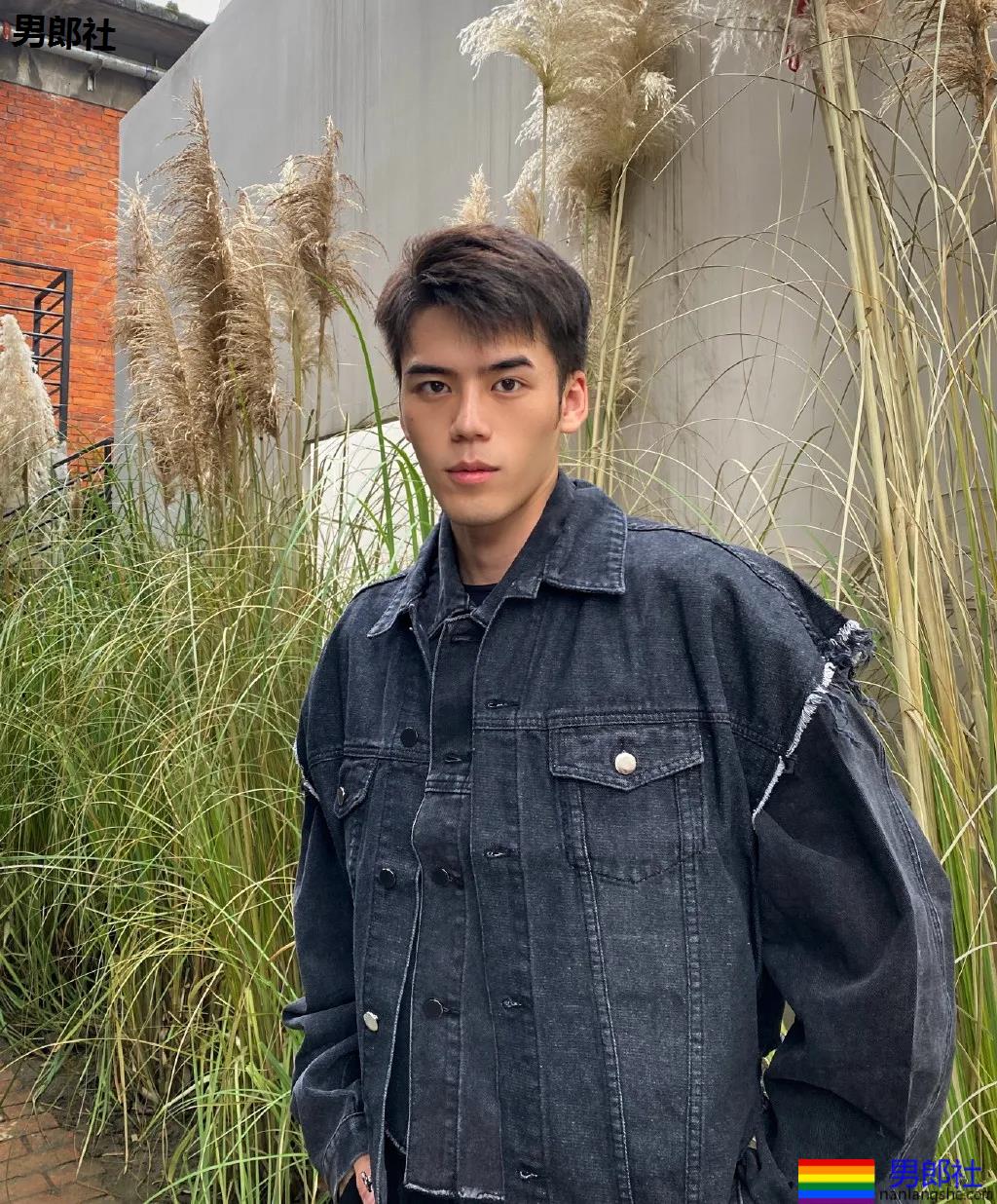 "川音霍建华"肌肉写真刷屏票圈！超帅高鼻梁长腿小狼狗，谁又可了？ - 51虹马