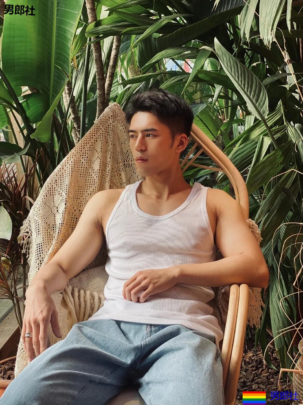 "川音霍建华"肌肉写真刷屏票圈！超帅高鼻梁长腿小狼狗，谁又可了？ - 51虹马