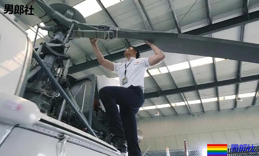 肌肉飞行员上综艺翻车,私生活混乱到让节目组一剪没! - 51虹马 肌肉飞行员上综艺翻车,私生活混乱到让节目组一剪没! - 51虹马