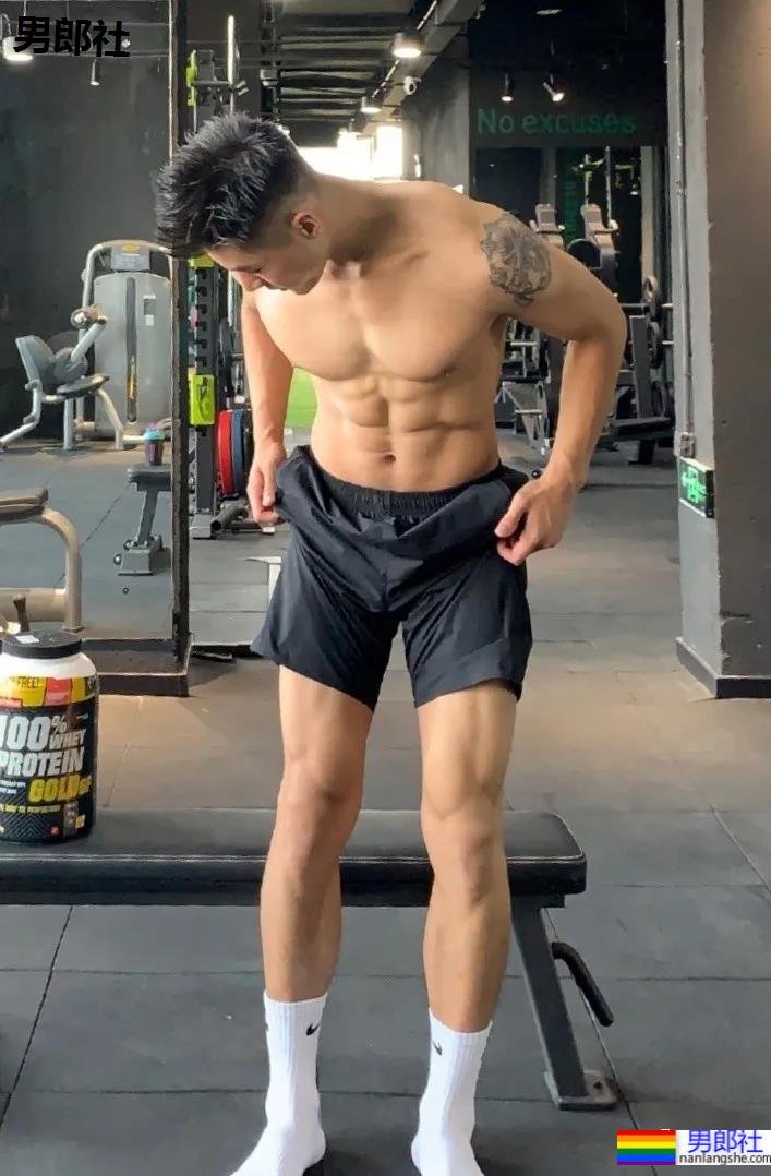 186CM东北大鼻子博主走红，这身材也太可了！ - 51虹马